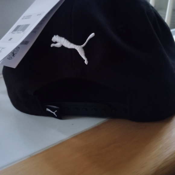 PUMA Black Cap with White Logo - Picture 4 of 7